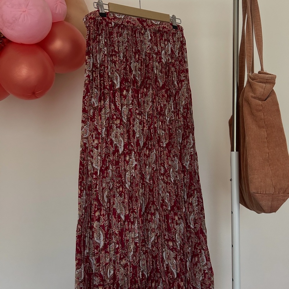 Elegant Paisley Red Skirt